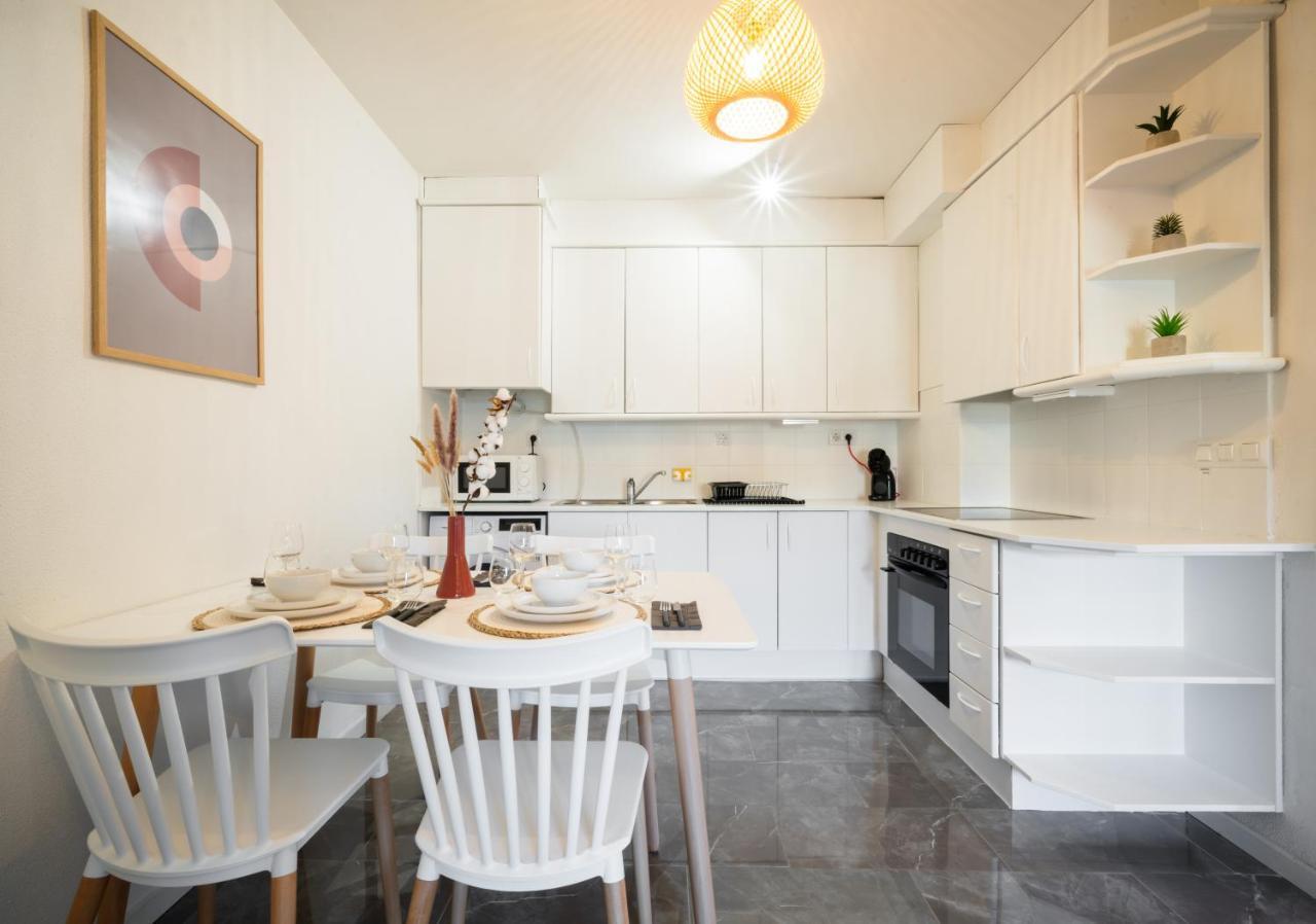 Bonito apartamento equipado, cerca de la playa Ampuriabrava Exterior foto